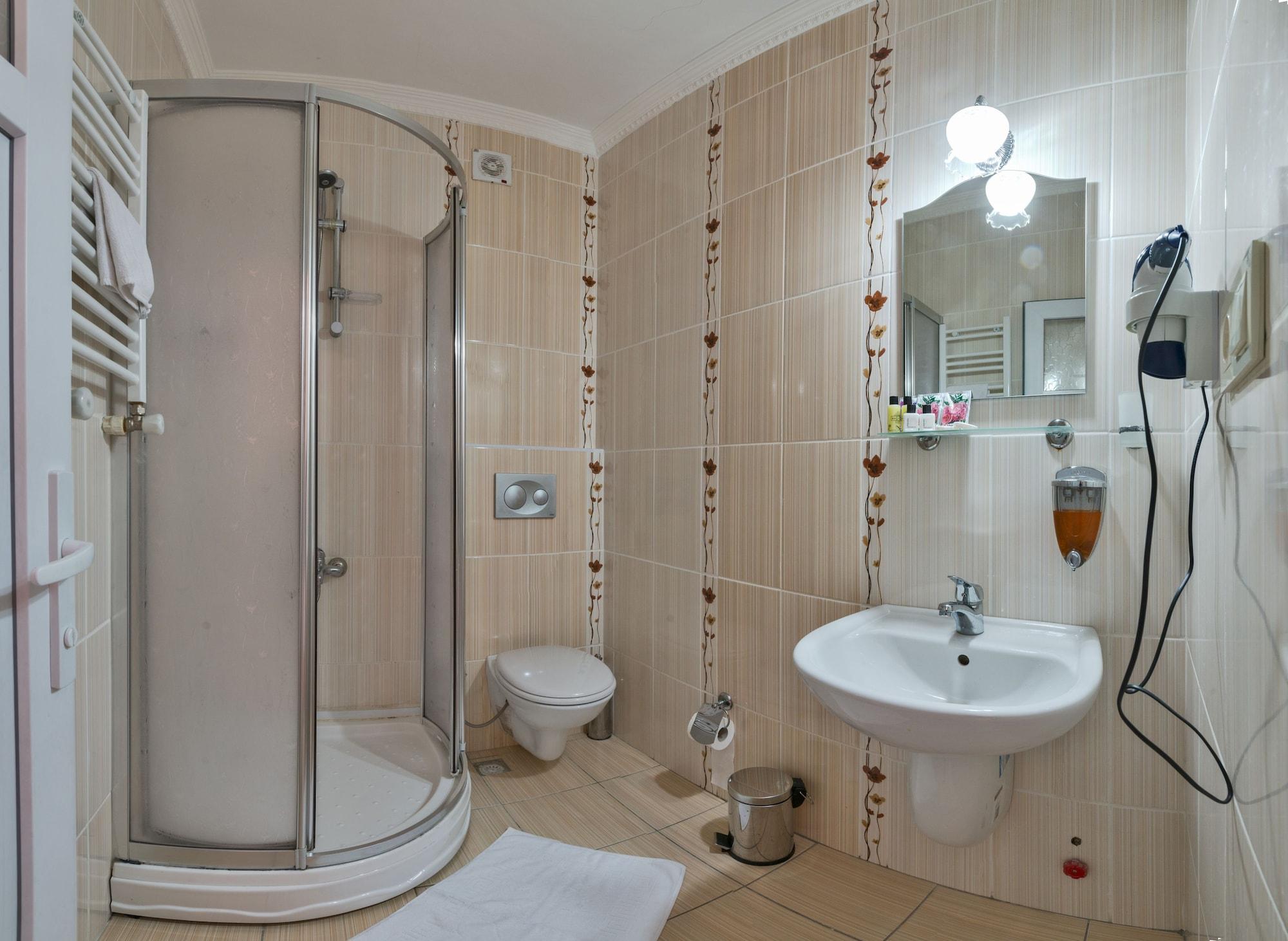 Turgut Hotel Provincia di Provincia di Istanbul Esterno foto