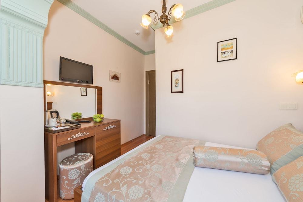Turgut Hotel Provincia di Provincia di Istanbul Esterno foto