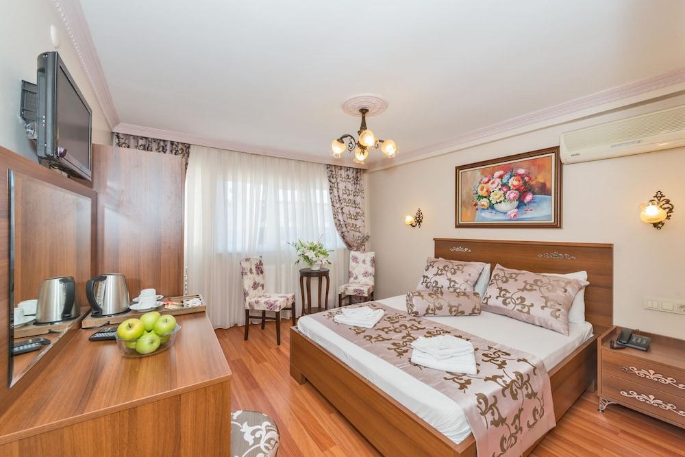Turgut Hotel Provincia di Provincia di Istanbul Esterno foto