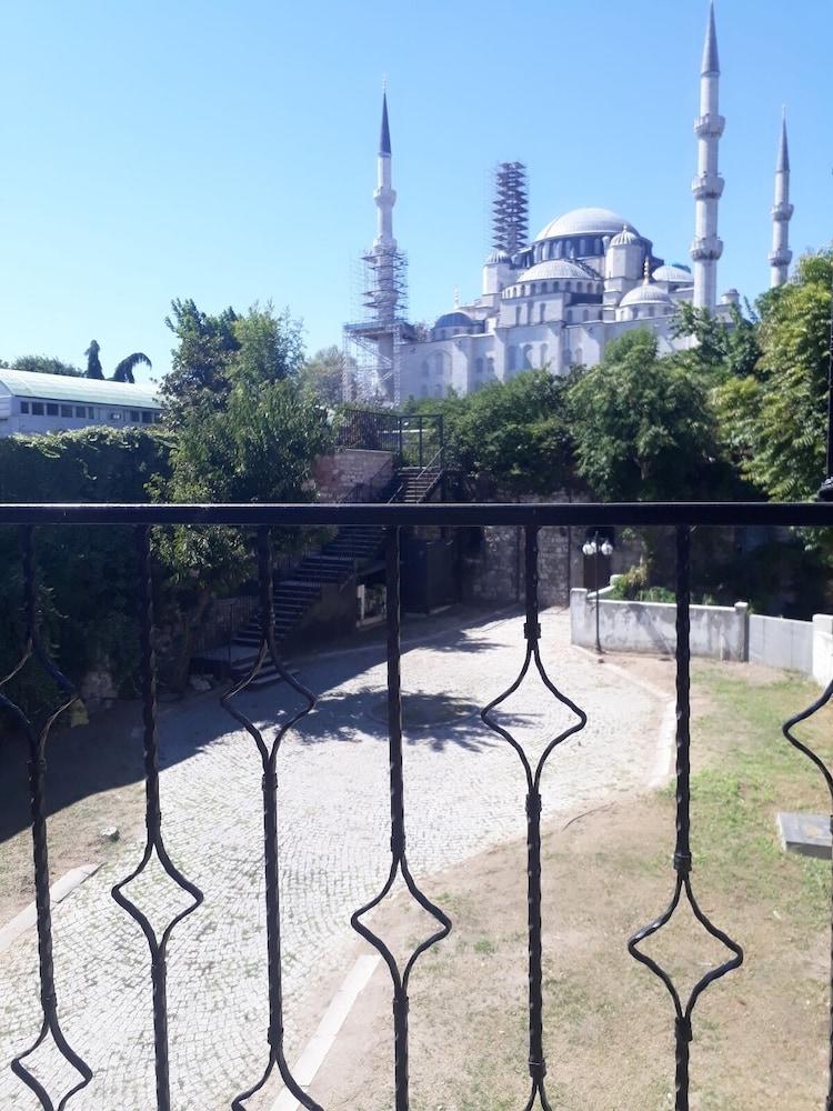Turgut Hotel Provincia di Provincia di Istanbul Esterno foto