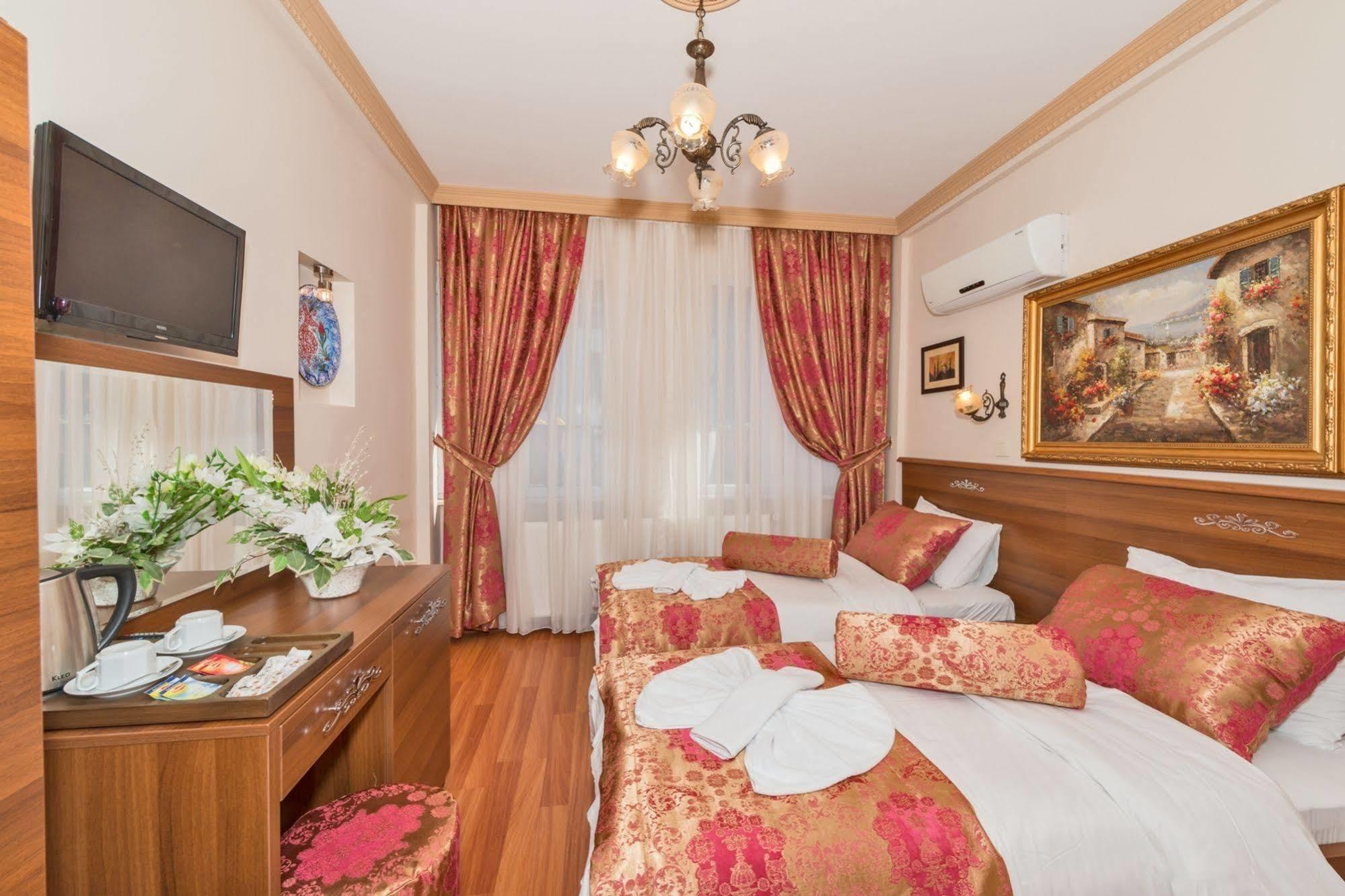 Turgut Hotel Provincia di Provincia di Istanbul Esterno foto